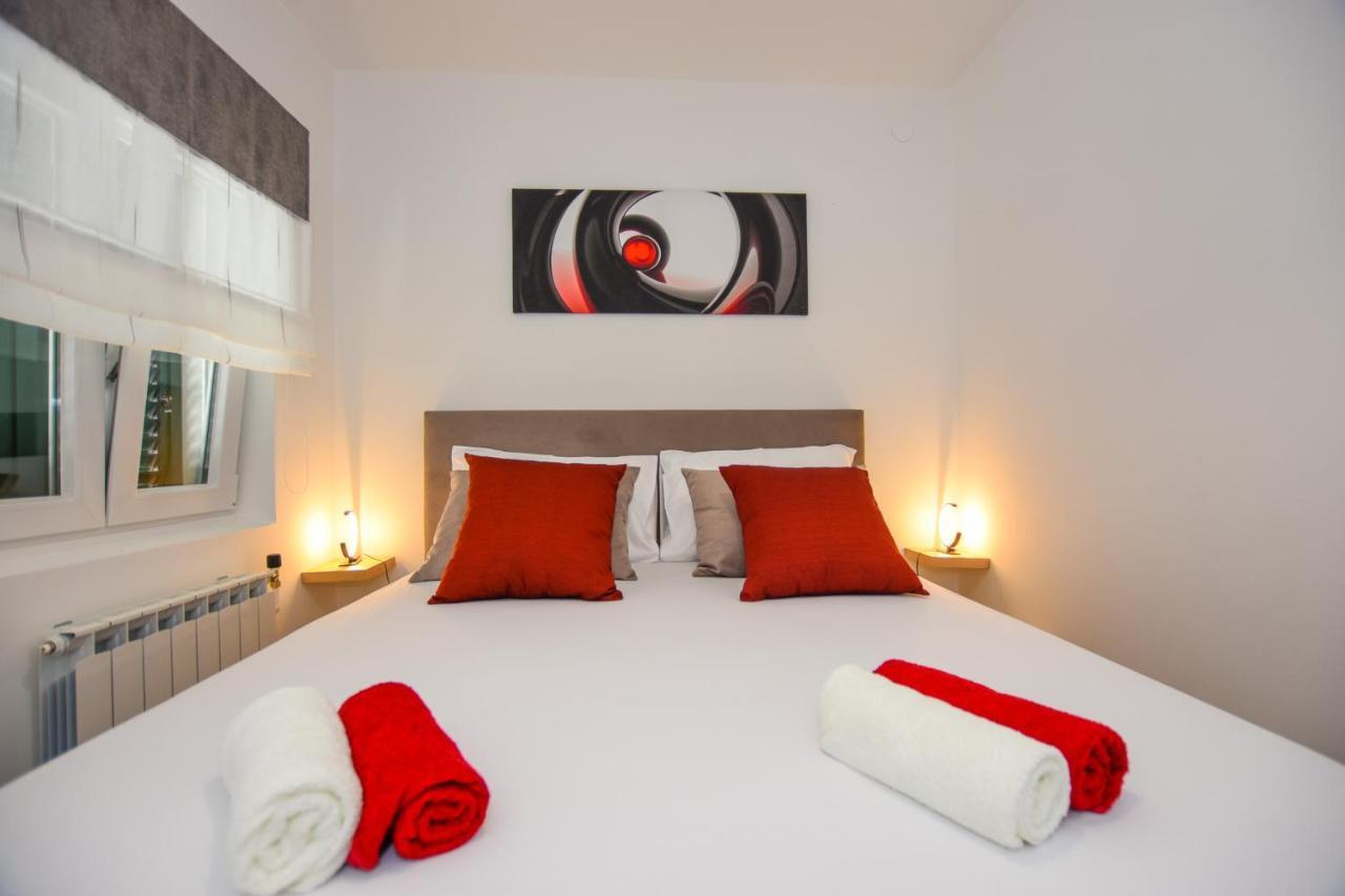 Apartmani Plazibat Мандре Екстер'єр фото